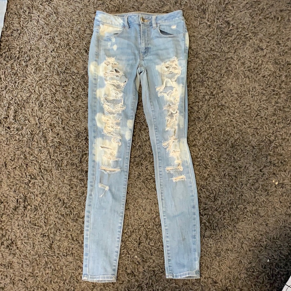 american eagle ripped skinny jeans